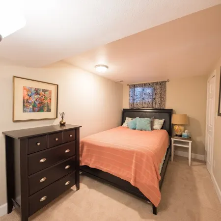 COZY Lower Level 3 Bedroom Private Suite in South Boulder