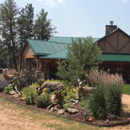 Forest Estate Guest Quarters-Seclusion- Just Minutes from Town
