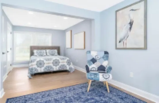 Tip Of The Town Fresh and New 3 Bedroom Nest