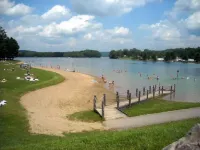 Summersville Lake Cottage ワイルダーネスのホテル