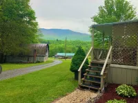 Konnarock Homestead w/ Mountain View, VA Creeper Trail/Appalachian Trail local