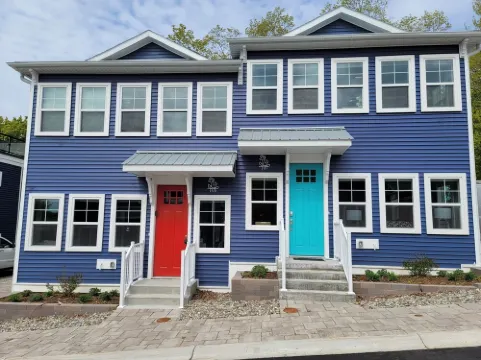 Downtown Charlevoix, Riverwalk 107