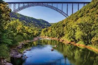 Rustic Cabin minutes from New River Gorge National Park and downtown Oak Hill.