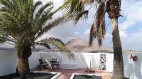 House Las Palmeras Lantharote Hotels near Barco Telamon encallado