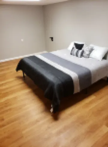 Spacious 4 bedroom3 bathroom home Great for Families or Co-workers sharing space