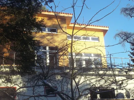 Penthouse Mexikoplatz Отели рядом с достопримечательностью «Glienicker Brücke»