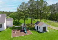 RANCH AT ROYAL OAK- Exclusive waterfront pool pier
