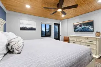 Ski In/out, Sleeps 8, Pool, Hot Tub, Snow Tubing! Hotel a 