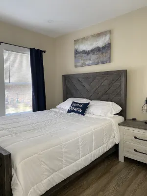 Modern 2br with W/D in unit, Parking, central air
