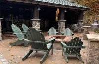 Kresge Luxurious Grand Cabin At Stratton and Bromley Mountains, up to 6 guests.