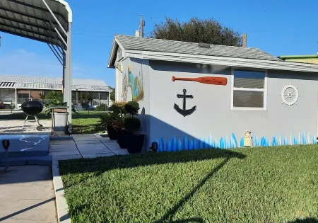 Tiny House Couples Retreat Lake Okeechobee