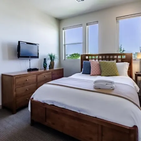 Urban Oasis in Downtown Walla Walla.  Walk to Wine, Restaurants and More!