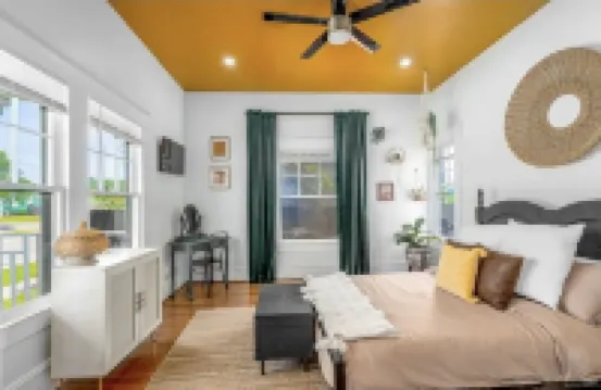 GalvestonHome • Sleeps12 • Minutes to Strand & Seawall • Heated Pool • Putt-Putt