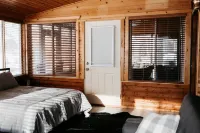2 Bedroom Lakefront Cabin on Crosslake w/ New Barrel Sauna