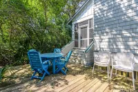 Quiet, Wooded Sanctuary - Shoals and Bhi Club Avail - Dog Friendly - 20% August