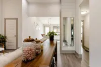 Luxe Decatur Duplex - Both Sides