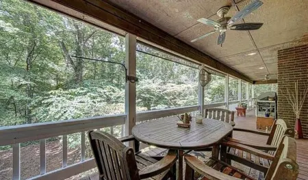 River Retreat on the Nottely river in Blairsville, GA. Fishing&Hiking Lic#033210