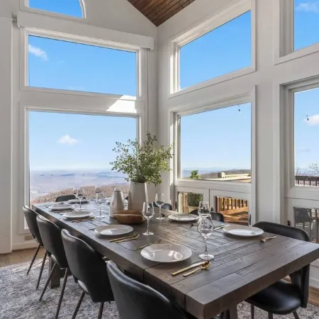 Designer Home w/ Incredible Views, Sleeps 16