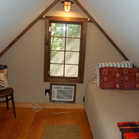 Rustic Mountain Retreat-Bear Paw