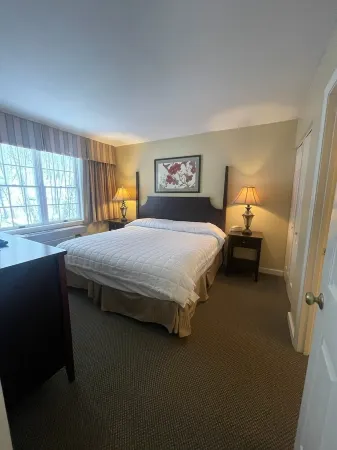 Ski In & Ski Out - Deluxe 1 Bedroom Condo Sleeps 5 Отели в г. Ханкок