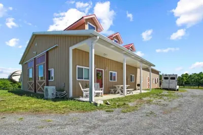 Modern House Barn @ 66 acre- Horse Farm