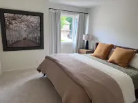 Beautiful Fully Remodeled House Located on Hazeltine National Golf Club. Hotels in Chaska