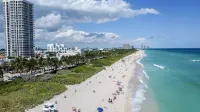 Remodeled Beachfront Studio w/ Beach Essentials. Just steps from the beach! Hotels in North Beach