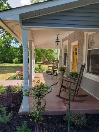 Circle E,Lake,Caverns,Sewanee &Jack Daniel’s Close by with a Jacuzzi Waiting Отели рядом с достопримечательностью «Walls of Jericho»