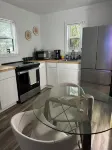 Cozy beach studio within walking distance to the beach.