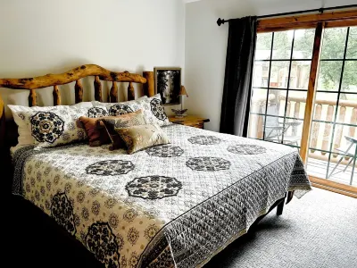 New !!! Cozy , Rustic 2-Bedroom Townhome Near Starved Rock !!! Hotel in zona Matthiessen State Park Fort