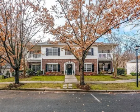 *New* Charming 2BR Lake Norman Condo near Charlotte Hotels in Cornelius