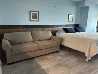 Beach 🏝️ Retreat - Ocean 🌊 front Pool & Tiki Bar 🍹