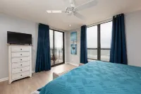 Penthouse Ocean Front Resort