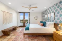 Desert Oasis: Heated Pool, Mini Golf, Hot Tub & Games