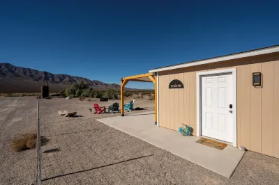 Desert Retreat-Charming 2-bedroom house with a View
