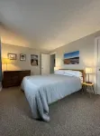 Ocean views, private access to beach, quiet, comfortable condo in far east Ptown