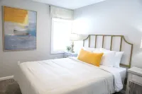 Downtown Lake View Condo -Unit 2