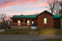 Walking distance to Burnside marina! Views of beautiful Lake Cumberland! Hotels in Burnside