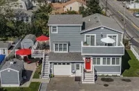 100 Steps to the Beach w/ Parking, Patios, Decks