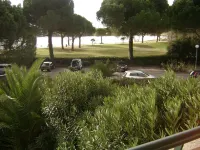 2 ROOMS+CABIN- SWIMMING POOL- TERRACE SOUTH- NICE VIEW ON THE LAKE, WIFI, NEAR GOLF COURSE