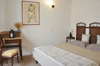 Charming 80m square apartment in the center of L'Isle sur la Sorgue