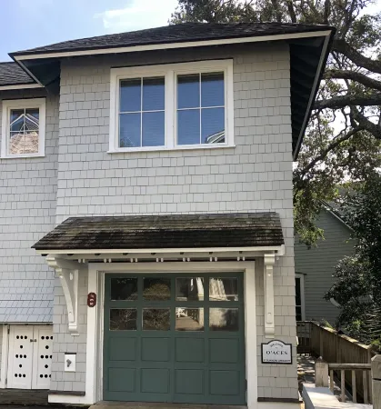 Renovated Luxury home Sumner’s Crescent Walk to Mikes Bites, E. Beach & Shoal’s