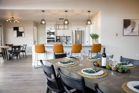 Gorgeous Retreat with Mountain Views, Open Living, Bunk Room, Game Room, Hot Tub Отели рядом с достопримечательностью «The Hideout at Glenwood Springs»