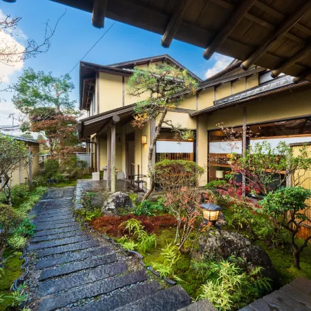 Ryokan HachisunoIto Отели рядом с достопримечательностью «Кошки и Совы Зоопарк»