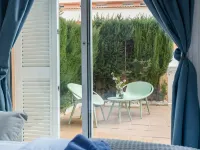 Canción de mar Hotels in Creixell