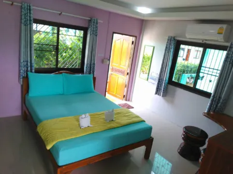 ห้องสแตนดาร์ด เตียงใหญ่ 1 เตียง