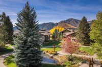Beautiful Sun Valley Lodge II Penthouse, Sleeps 8 with Amazing Views of Baldy