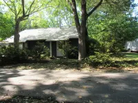 Beautiful Secluded Cottage In Old Ocean Springs Ms - Country Houses