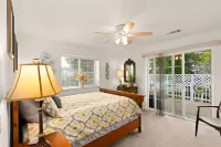 COMFY-COZY, Quiet, EV car CHARGER, GARAGE, Recliner - 4-Star