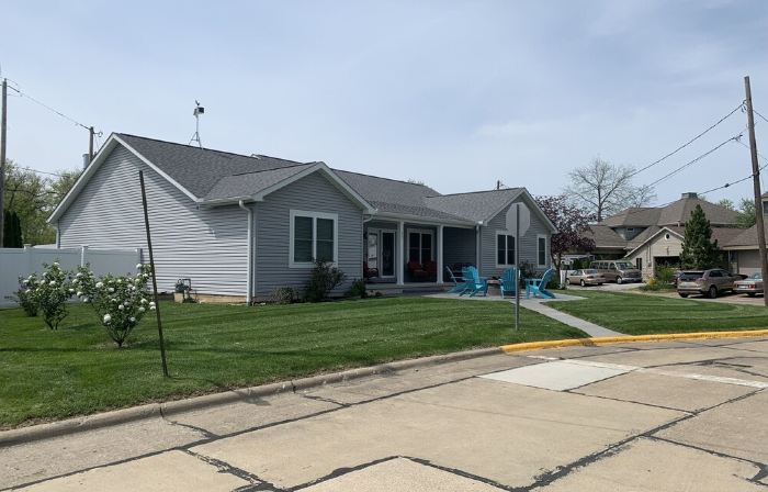 OLD HOMESTEAD #1- STUNNING LAKE VIEWS! STEPS FROM LAKE ERIE!